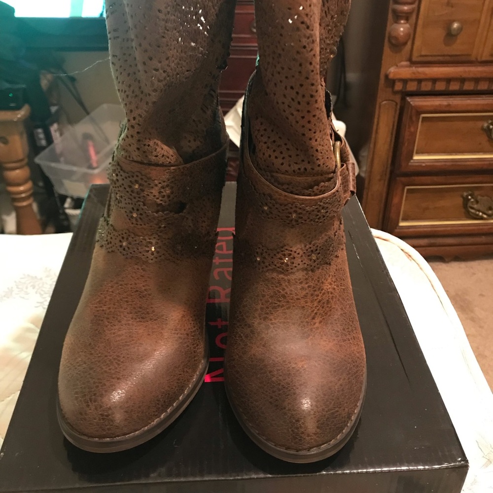 Booties - Picture 2 of 7